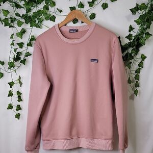 Patagonia. Pink Crewneck Sweatshirt. Thick and Warm. Size Small. EUC